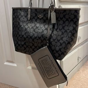 Coach tote